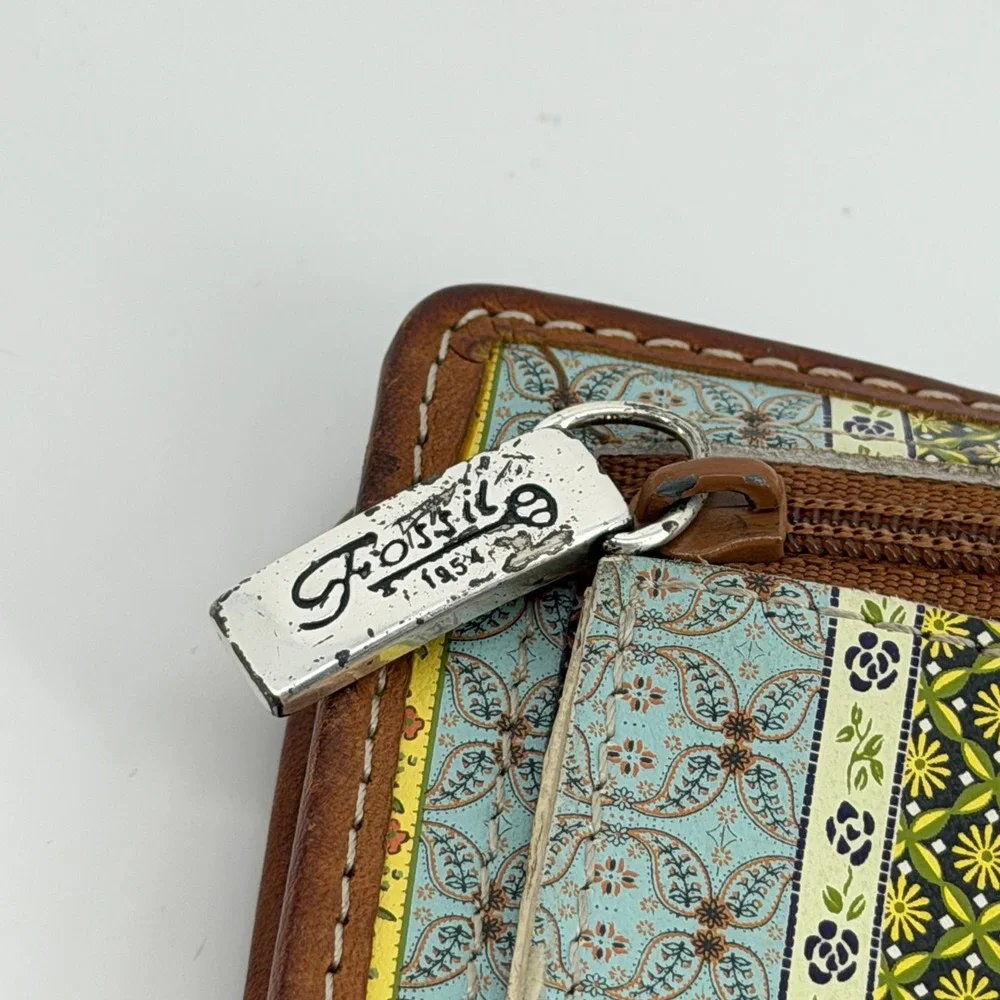 Fossil long live